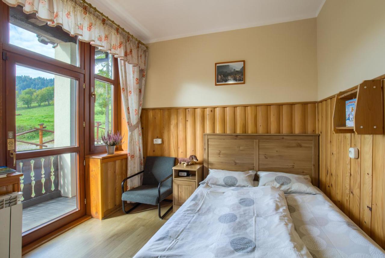 Bed and Breakfast Schronisko Pttk Trzy Korony Сромовце-Нижне Экстерьер фото