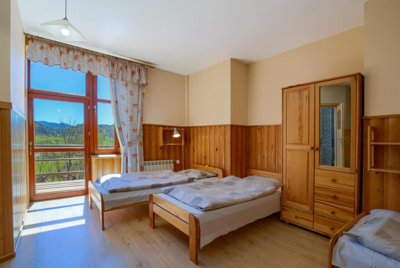 Bed and Breakfast Schronisko Pttk Trzy Korony Сромовце-Нижне Экстерьер фото