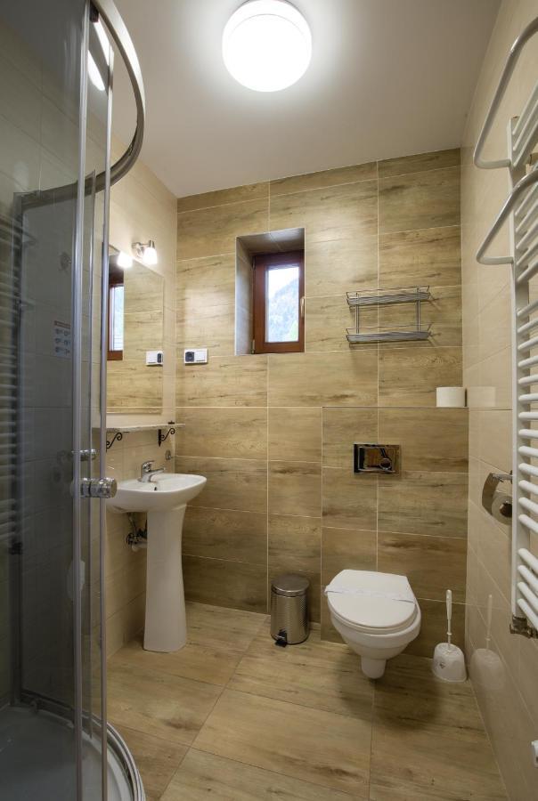 Bed and Breakfast Schronisko Pttk Trzy Korony Сромовце-Нижне Экстерьер фото