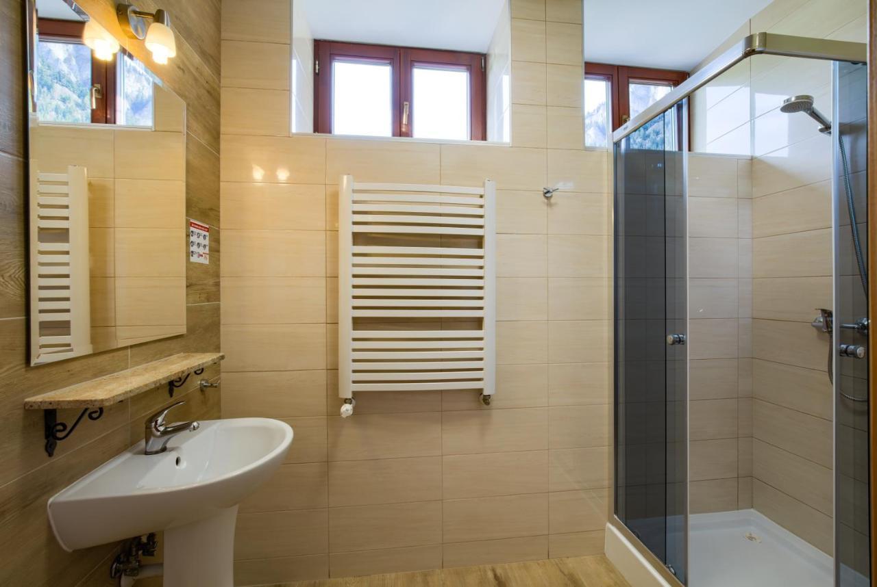 Bed and Breakfast Schronisko Pttk Trzy Korony Сромовце-Нижне Экстерьер фото