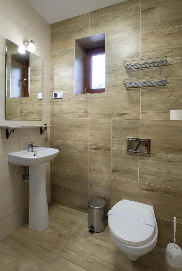 Bed and Breakfast Schronisko Pttk Trzy Korony Сромовце-Нижне Экстерьер фото