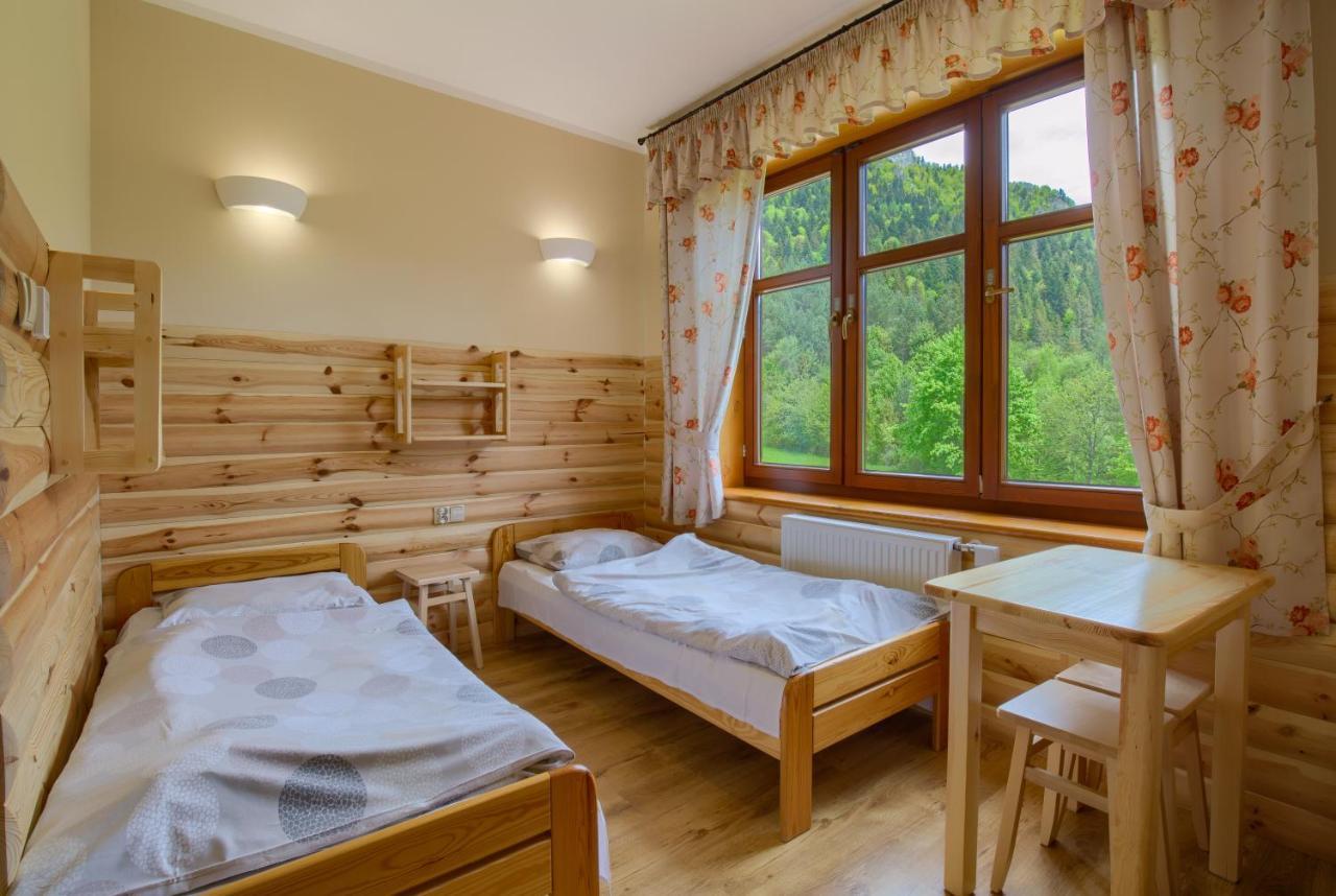 Bed and Breakfast Schronisko Pttk Trzy Korony Сромовце-Нижне Экстерьер фото