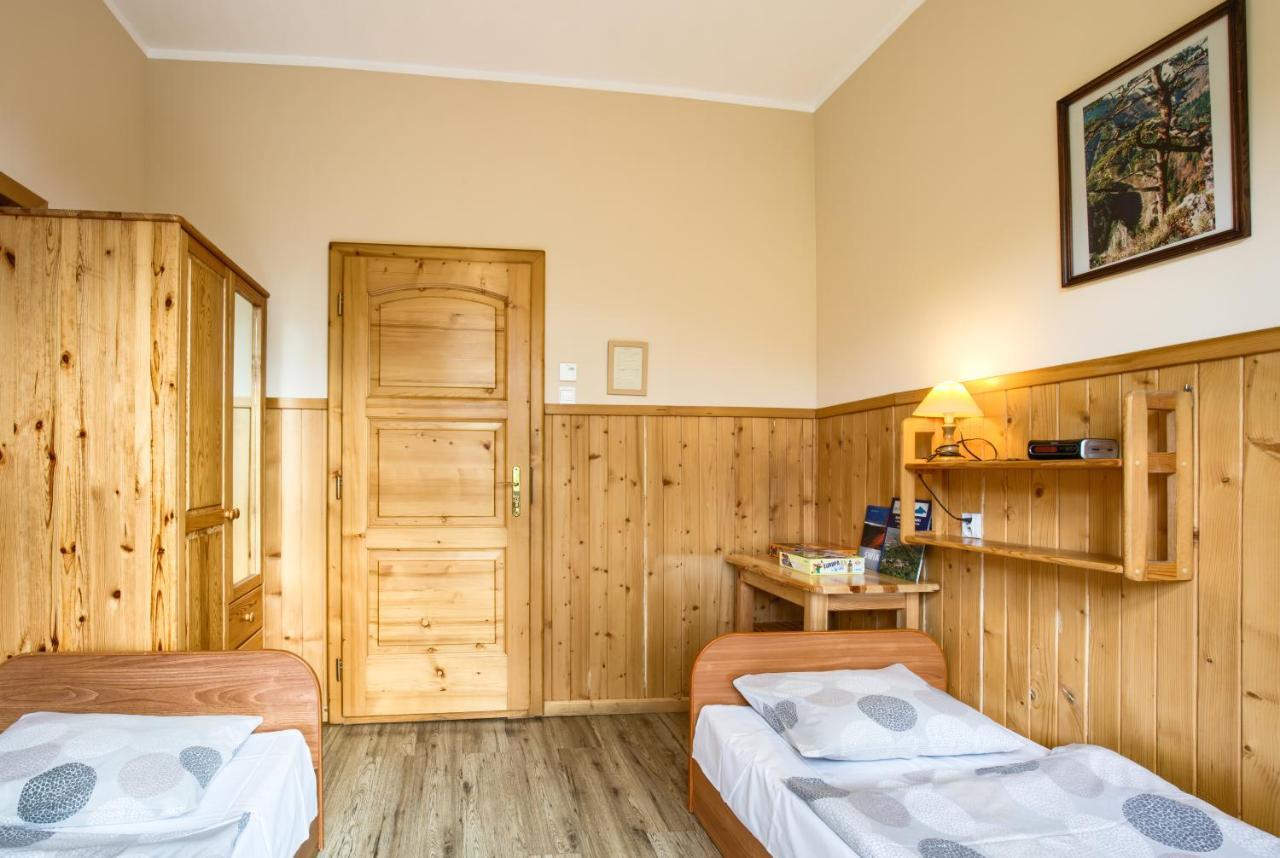 Bed and Breakfast Schronisko Pttk Trzy Korony Сромовце-Нижне Экстерьер фото