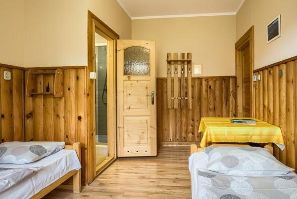 Bed and Breakfast Schronisko Pttk Trzy Korony Сромовце-Нижне Экстерьер фото