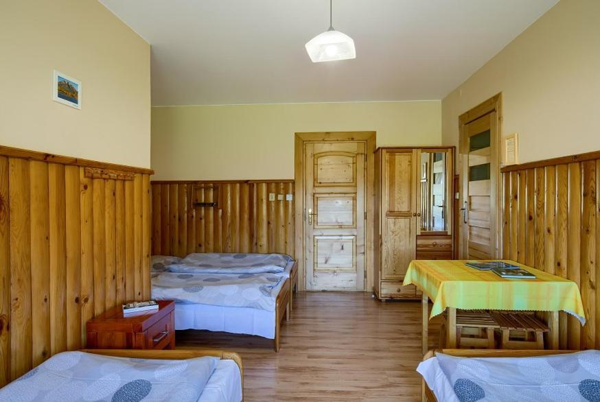 Bed and Breakfast Schronisko Pttk Trzy Korony Сромовце-Нижне Экстерьер фото