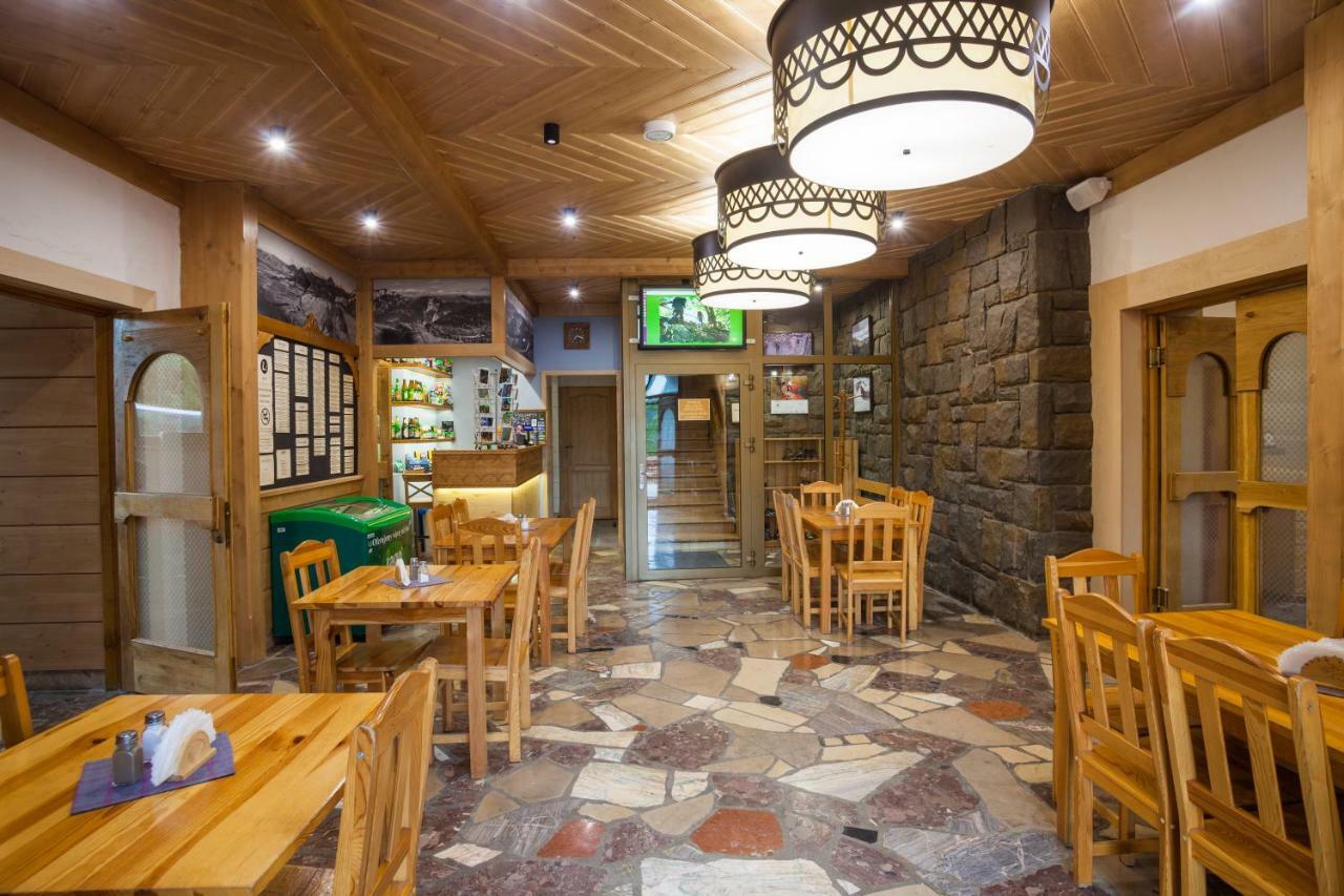 Bed and Breakfast Schronisko Pttk Trzy Korony Сромовце-Нижне Экстерьер фото
