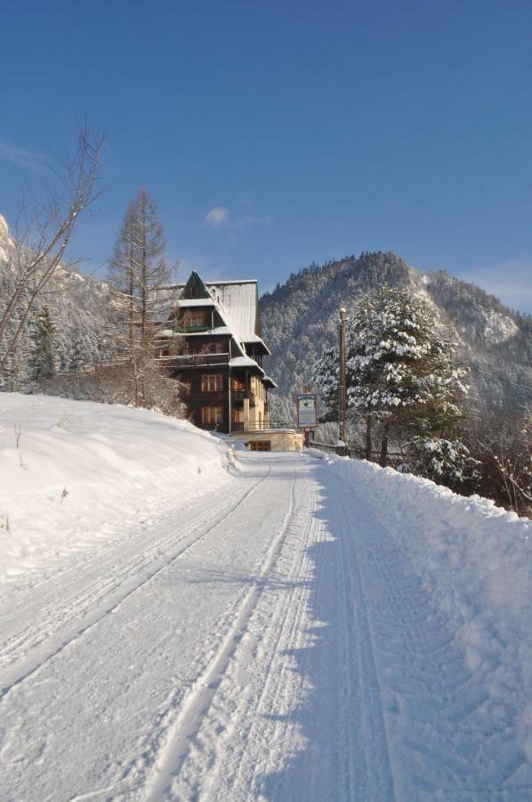 Bed and Breakfast Schronisko Pttk Trzy Korony Сромовце-Нижне Экстерьер фото